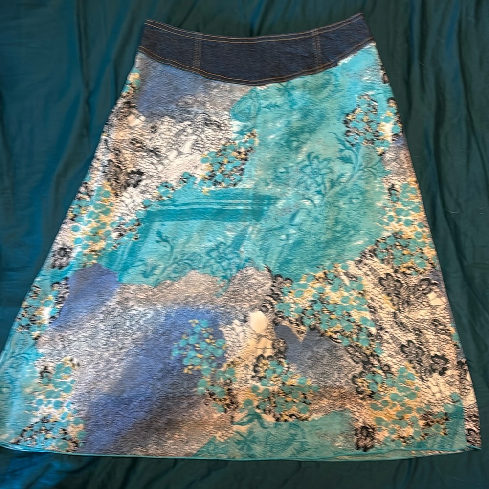 Laura G size 8 floral skirt.